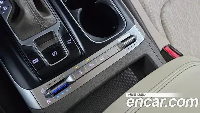 Kia Carnival 2023 — Фото 17/20