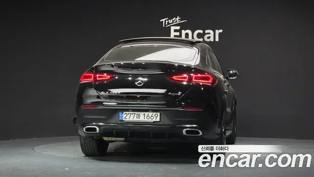 Mercedes-Benz GLE-Class 2021 — ფოტო 22/36