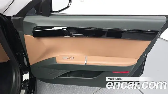 Hyundai Grandeur Hybrid 2023 — ფოტო 21/31