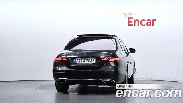 Mercedes-Benz E-Class 2021 — Şəkil 14/32