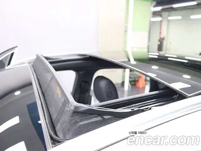 Mercedes-Benz GLA-Class 2023 — Photo 4/20