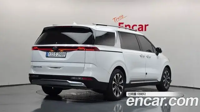 Kia Carnival 2020 — Photo 2/20