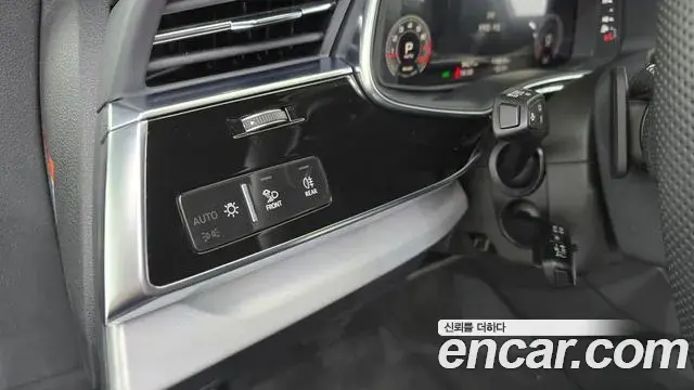 Audi Q7 2025 — ფოტო 2/38
