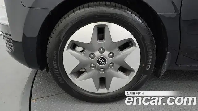 Hyundai Staria 2024 — Фото 5/20