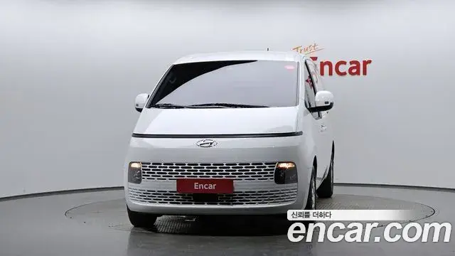 Hyundai Staria 2023 — Фото 3/20