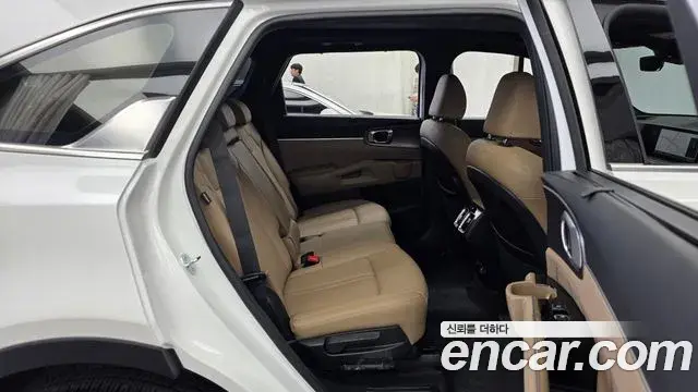 Kia Sorento 2023 — Фото 12/20