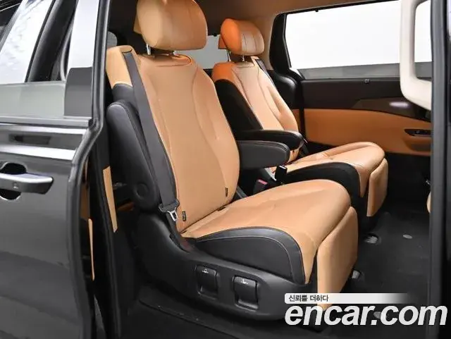 Kia Carnival 2020 — Photo 11/20