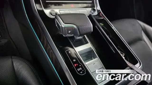 Audi Q8 2022 — Şəkil 6/36