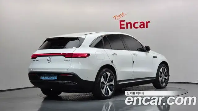 Mercedes-Benz EQC 2020 — Şəkil 13/34