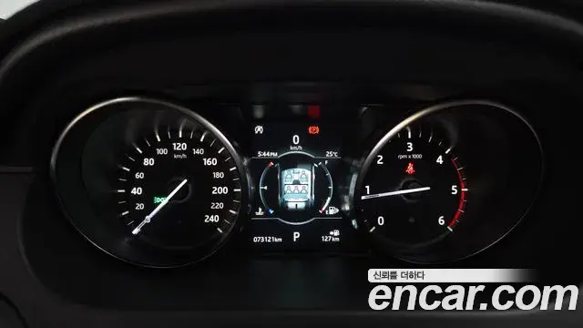 Land Rover Discovery Sport 2019 — ფოტო 22/35
