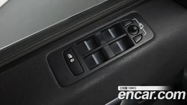 Land Rover Discovery Sport 2019 — ფოტო 5/35