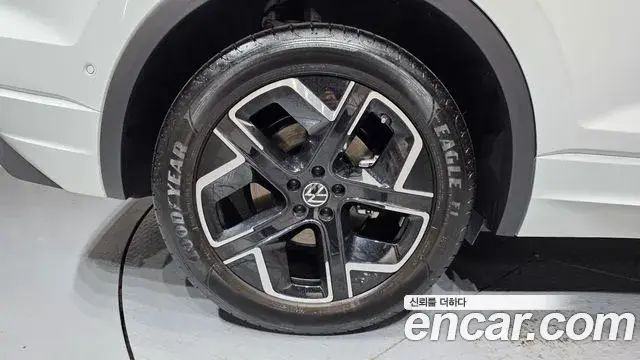 Volkswagen Touareg 2025 — Şəkil 5/36