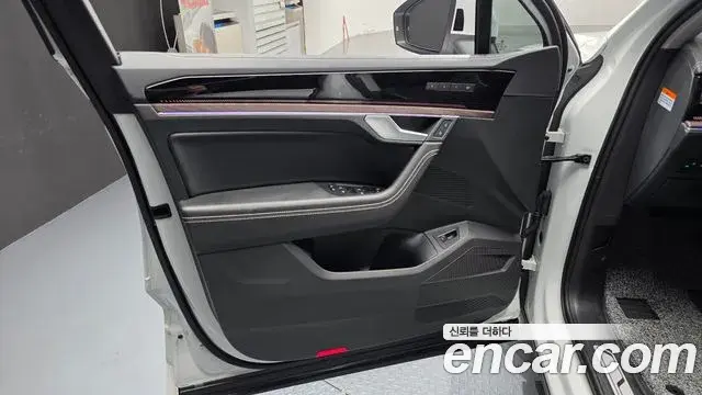 Volkswagen Touareg 2025 — Şəkil 29/36