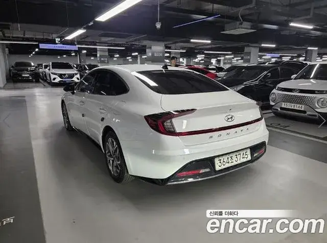 Hyundai Sonata 2022 — Photo 3/18