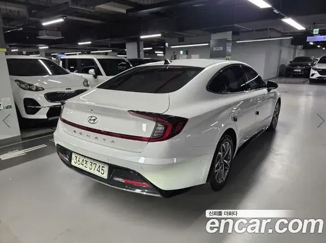 Hyundai Sonata 2022 — Photo 5/18