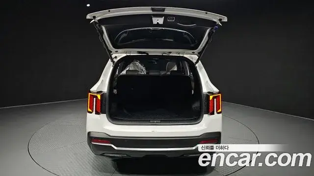 Kia Sorento 2023 — Şəkil 11/36