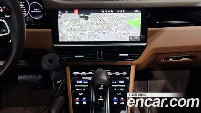 Porsche Cayenne 2021 — Фото 18/20