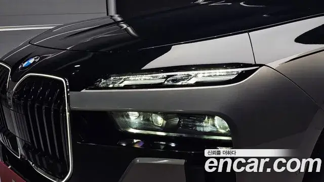 BMW 7 Series 2025 — Şəkil 16/31