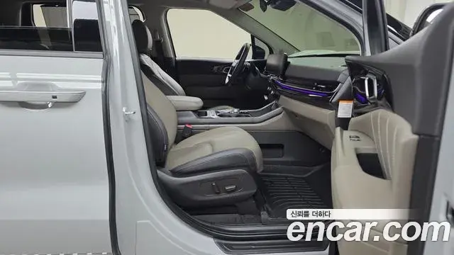Kia Carnival 2025 — ფოტო 26/33