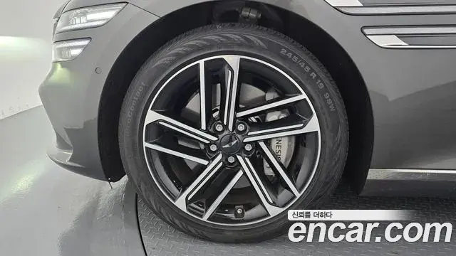 Genesis G80 2025 — Photo 12/20