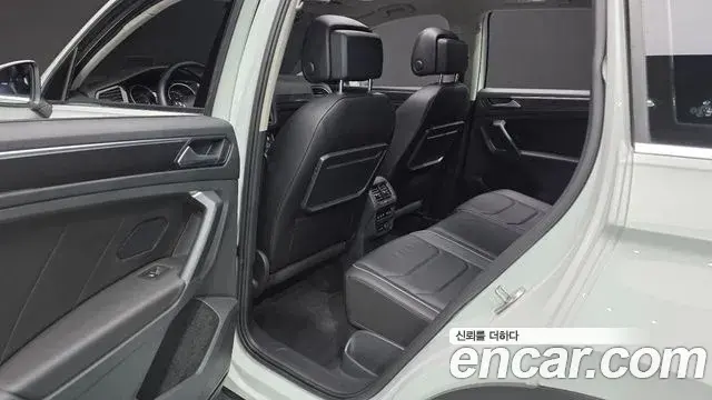 Volkswagen Tiguan 2019 — Şəkil 15/38