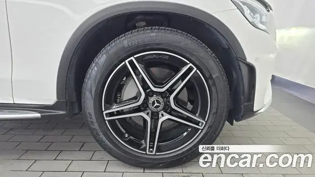 Mercedes-Benz GLC-Class 2023 — ფოტო 4/35