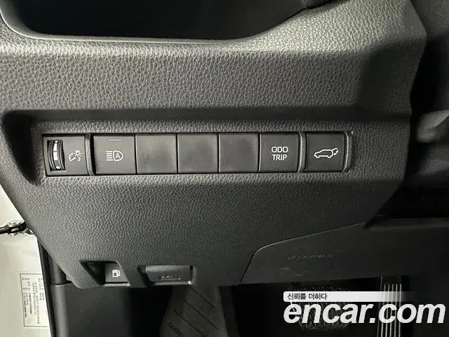 Toyota RAV4 2025 — Photo 17/20