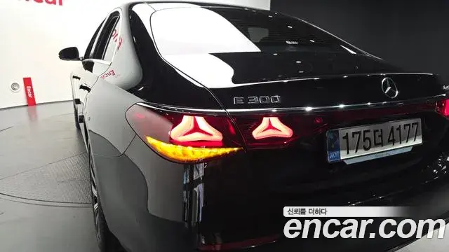 Mercedes-Benz E-Class 2025 — Şəkil 11/34