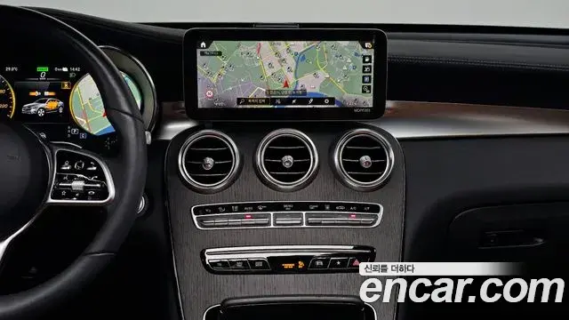Mercedes-Benz GLC-Class 2022 — ფოტო 29/37
