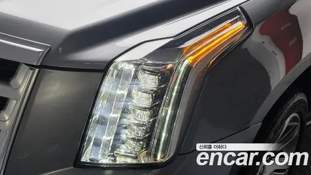 Cadillac Escalade 2019 — Photo 40/40