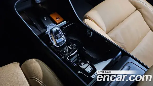 Volvo XC40 2022 — Photo 27/40