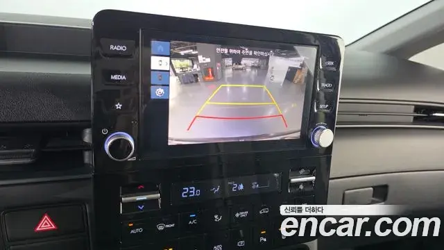 Hyundai Staria 2024 — Фото 16/20