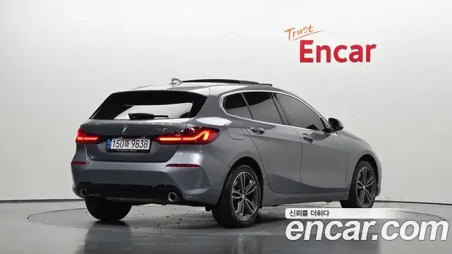 BMW 1 Series 2023 — Фото 1/20