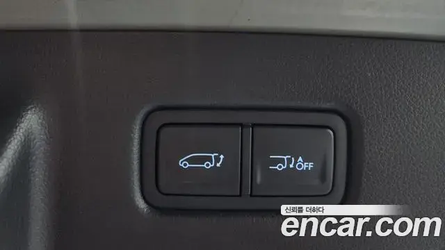Hyundai Staria 2022 — Фото 18/20