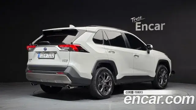 Toyota RAV4 2024 — Şəkil 1/20