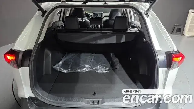 Toyota RAV4 2024 — Şəkil 18/20