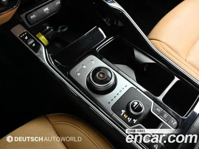 Kia Sorento 2023 — Photo 7/20