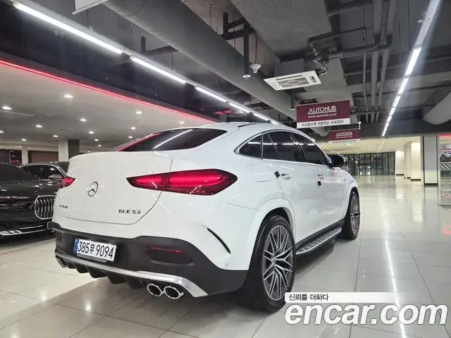 Mercedes-Benz GLE-Class 2025 — Photo 6/20