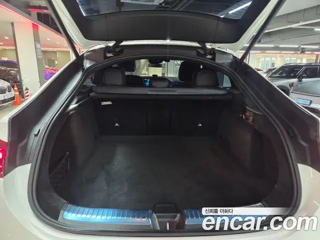 Mercedes-Benz GLE-Class 2025 — Photo 7/20