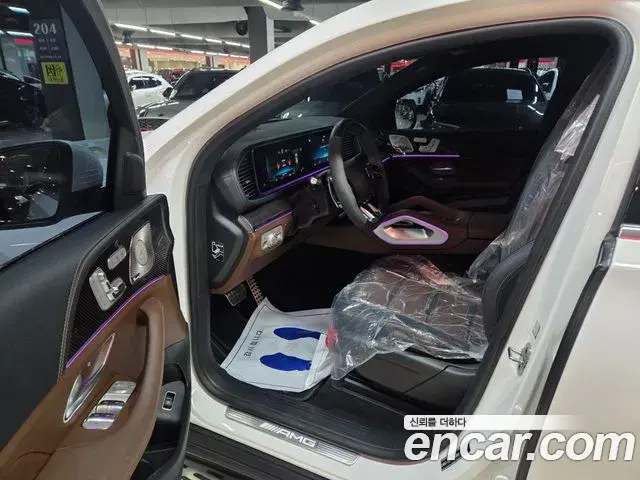Mercedes-Benz GLE-Class 2025 — Photo 9/20