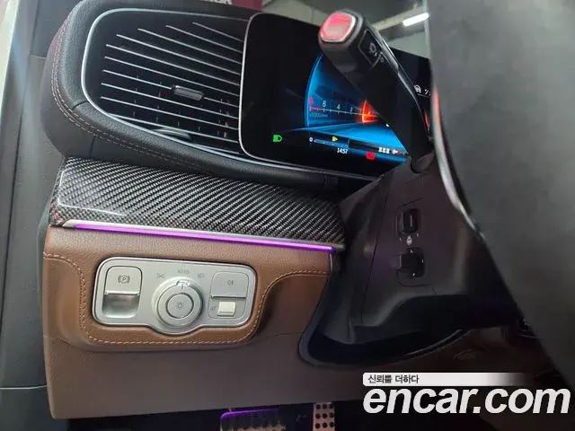 Mercedes-Benz GLE-Class 2025 — Photo 11/20