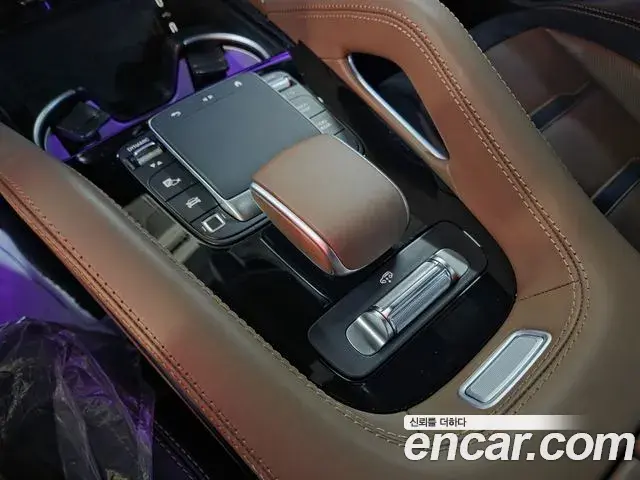 Mercedes-Benz GLE-Class 2025 — Photo 13/20