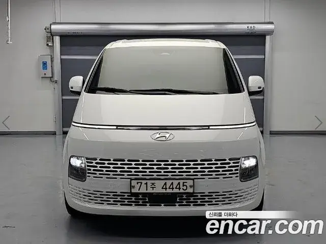 Hyundai Staria 2021 — Фото 1/19