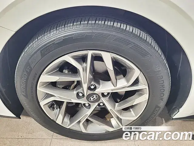 Hyundai Sonata 2021 — Фото 4/20
