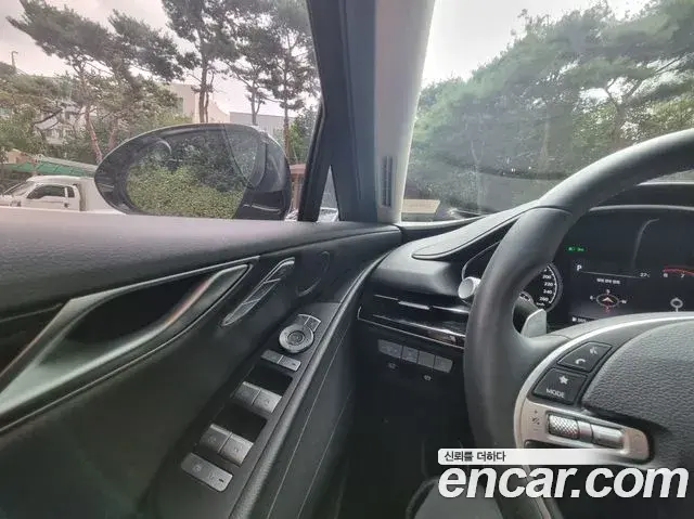 Genesis Electrified G80 2020 — Photo 12/18