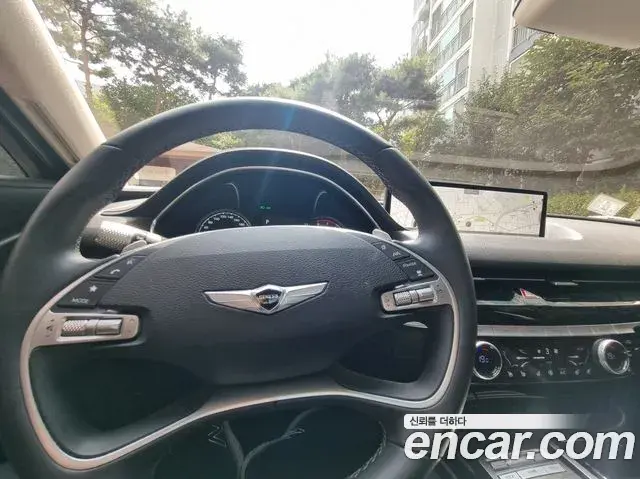 Genesis Electrified G80 2020 — Photo 13/18