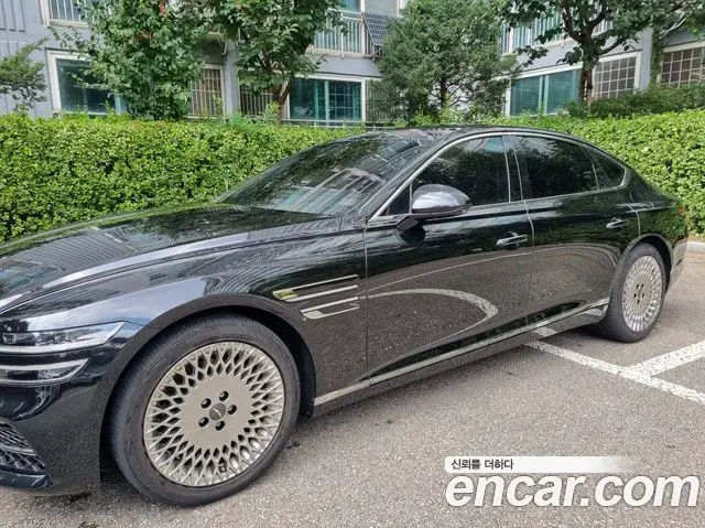 Genesis Electrified G80 2020 — Photo 18/18