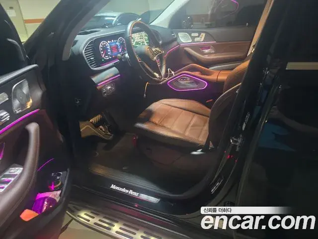Mercedes-Benz GLE-Class 2025 — Фото 6/8