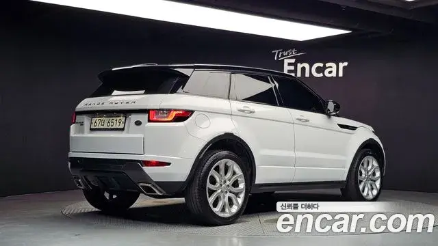 Land Rover Range Rover Evoque 2018 — Фото 1/20