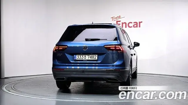 Volkswagen Tiguan Allspace 2020 — Фото 4/20